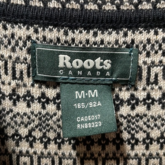Super soft Roots sweater with zip neck and zipper kangaroo pocket - Picture 2 of 3